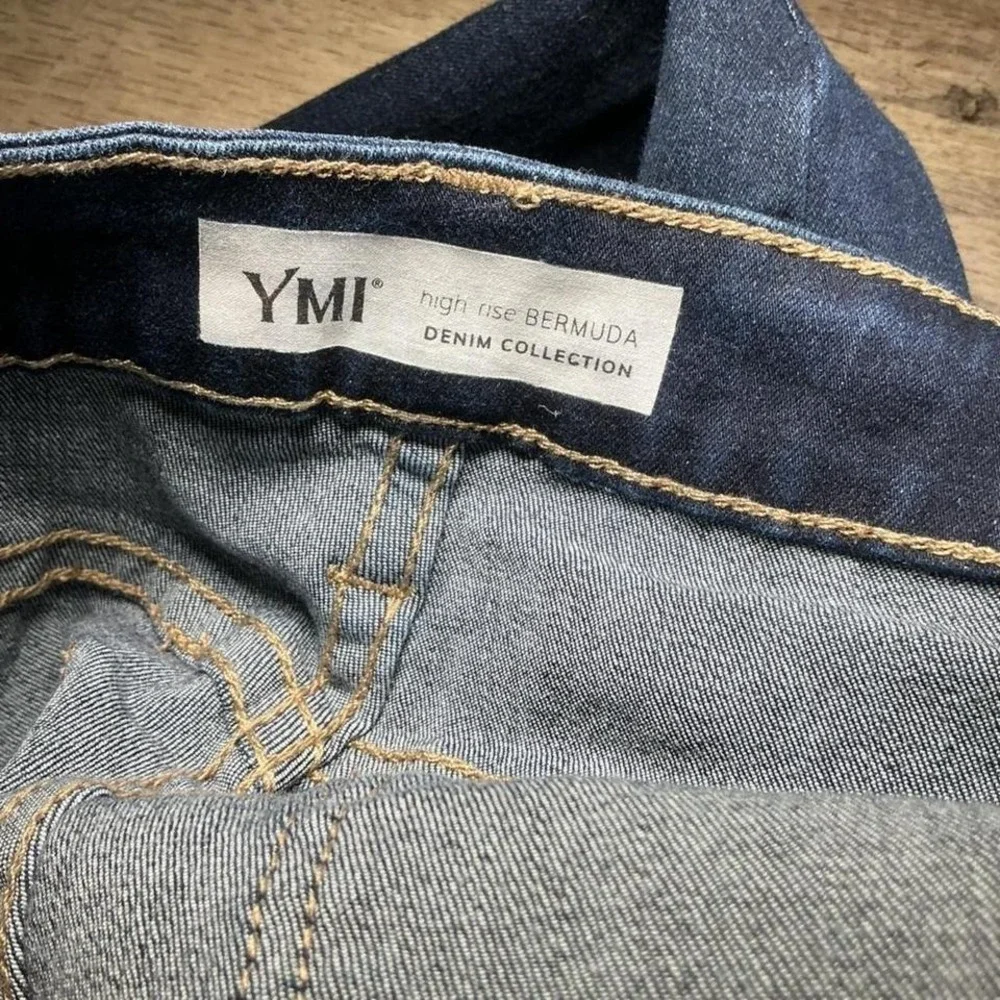 YMI Navy Dark Wash Distressed Denim‎ Shorts High Rise NWT Junior Size 28